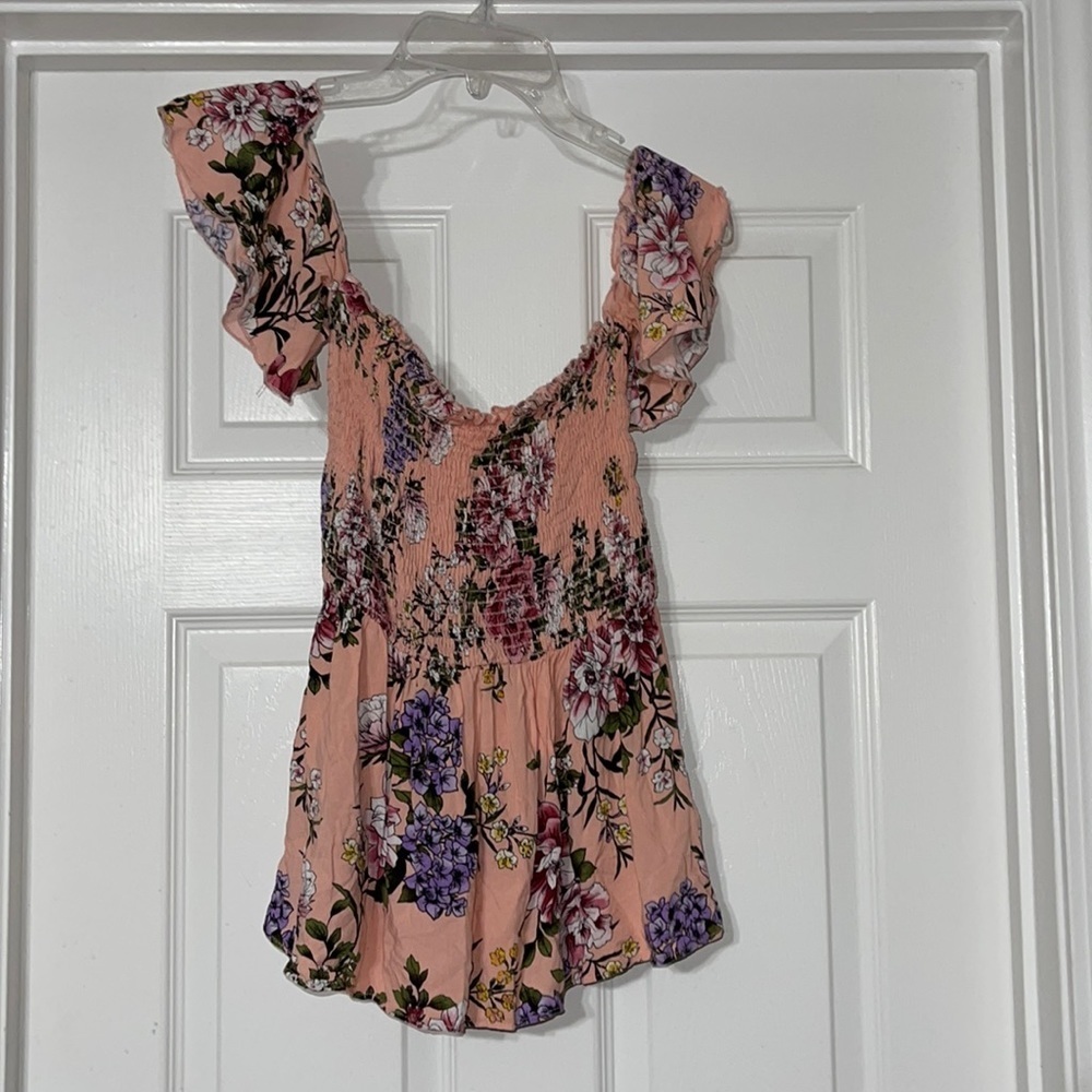 Adam Levine floral top M